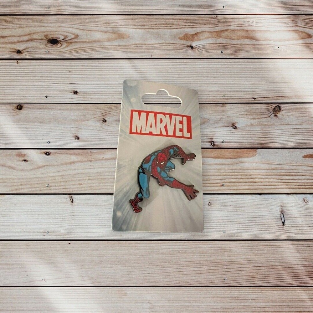 Disney‎ Pin 108554 Marvel Comics Spider-Man Avengers Hero Trading Pin Pre-Owned